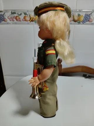 Muñeca funcionando  mili militar Ejercito