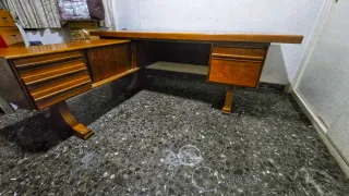 Escritorio antiguo madera maciza