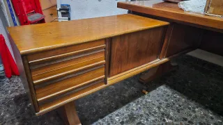 Escritorio antiguo madera maciza