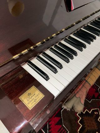 Piano de pared Samick