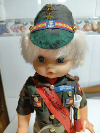 Muñeca funcionando militar mili ejercito