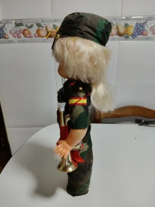 Muñeca funcionando militar mili ejercito