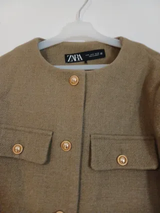 Chaqueta Zara verde militar