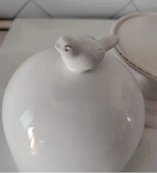 Alzatina torta con cupola e uccellino