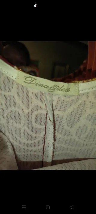 Chaqueta y 2 vestidos mujer poco uso.