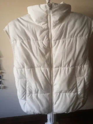 Chaleco blanco acolchado oversize