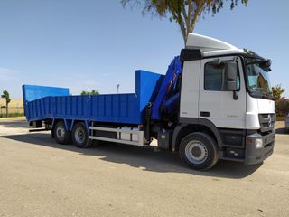 Mercedes ACTROS 25 32-CAMIONES PORTAMAQUINARIAS