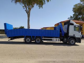 Mercedes ACTROS 25 32-CAMIONES PORTAMAQUINARIAS