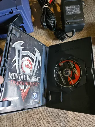 Nintendo GameCube Roxo + Mortal Kombat