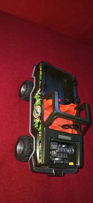 Coche todoterreno militar verde Playmobil