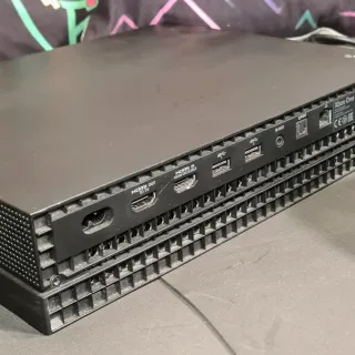 Xbox One X Completa Negra