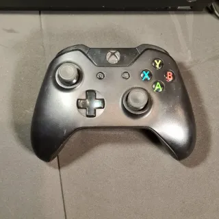 Xbox One X Completa Negra