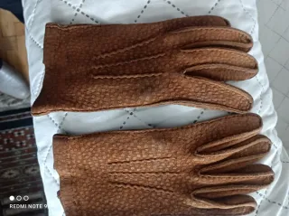 Guantes de piel vuelta marrones y negros