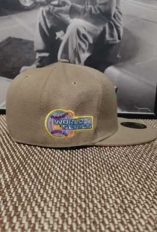 Gorra New Era 59Fifty Beige Bordada Talla 7.1/4