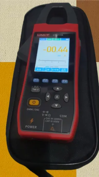 UNI-T UT217A Multímetro Pinza Bluetooth