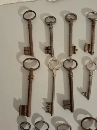 Lotto 40 Chiavi Vintage Antiche