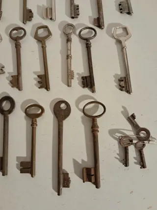 Lotto 40 Chiavi Vintage Antiche