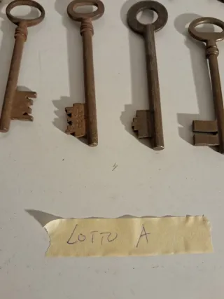 Lotto 40 Chiavi Vintage Antiche