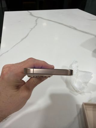 iPhone 16 Pro 256GB Dorado 100% de batería