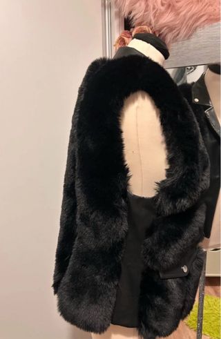 Colete Pele Sintética e Pele Faux Preto T M