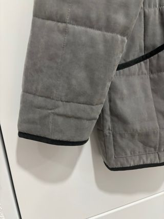 Chaqueta acolchada gris