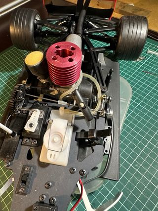 Ferrari F2004 Kyosho 1/8 Nitro RC