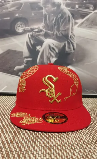 Gorra New Era 59Fifty Roja y Dorada Talla 7.1/2