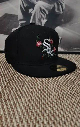 Gorra New Era 59Fifty Negra Flores Talla 7.1/2