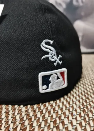 Gorra New Era 59Fifty Negra Flores Talla 7.1/2