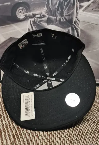 Gorra New Era 59Fifty Negra Flores Talla 7.1/2