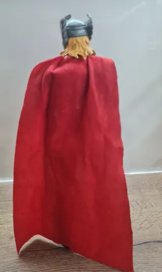Figura Articulada Thor