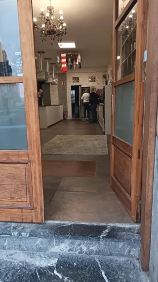 SE NECESITA PERSONA LIMPIEZA