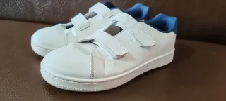 Sneakers bianche con velcro