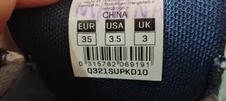 Sneakers bianche con velcro