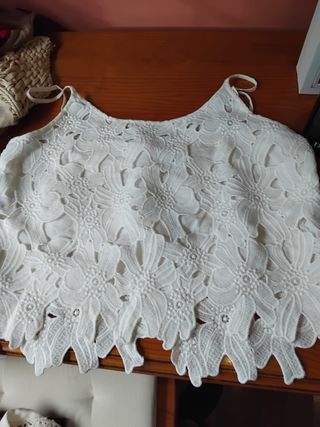 Camiseta Zara encaje floral blanca talla única