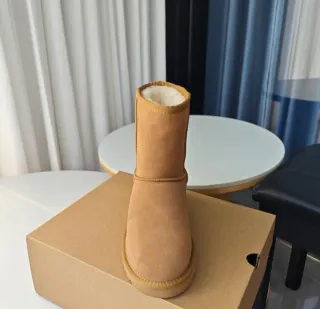 Botas estilo UGG color marrón