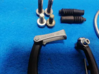 Pareja Frenos V-Brake Miranda 3 peso 110 gramos