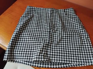 Falda Zara Cuadros Blanco y Negro