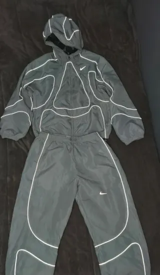 Chándal Nike x Corteiz Gris