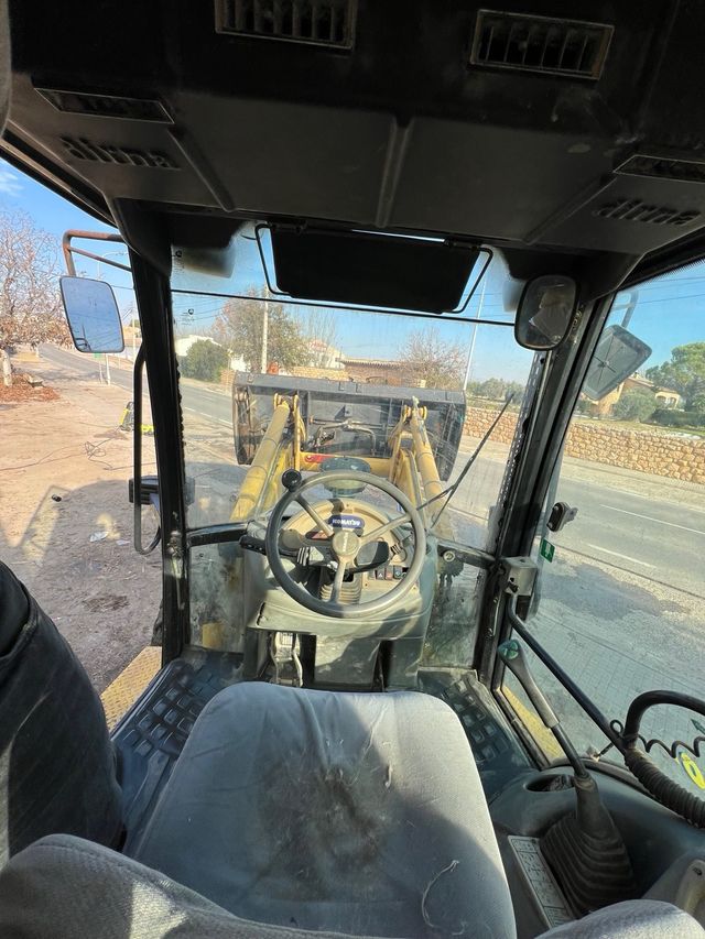 Retroexcavadora Komatsu WB 97R-2