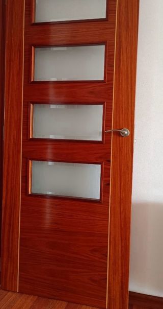 URGE- Puertas de madera interior
