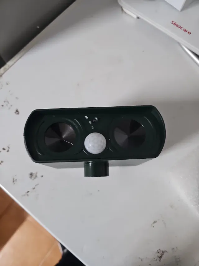 Repelente de animales ultrasónico