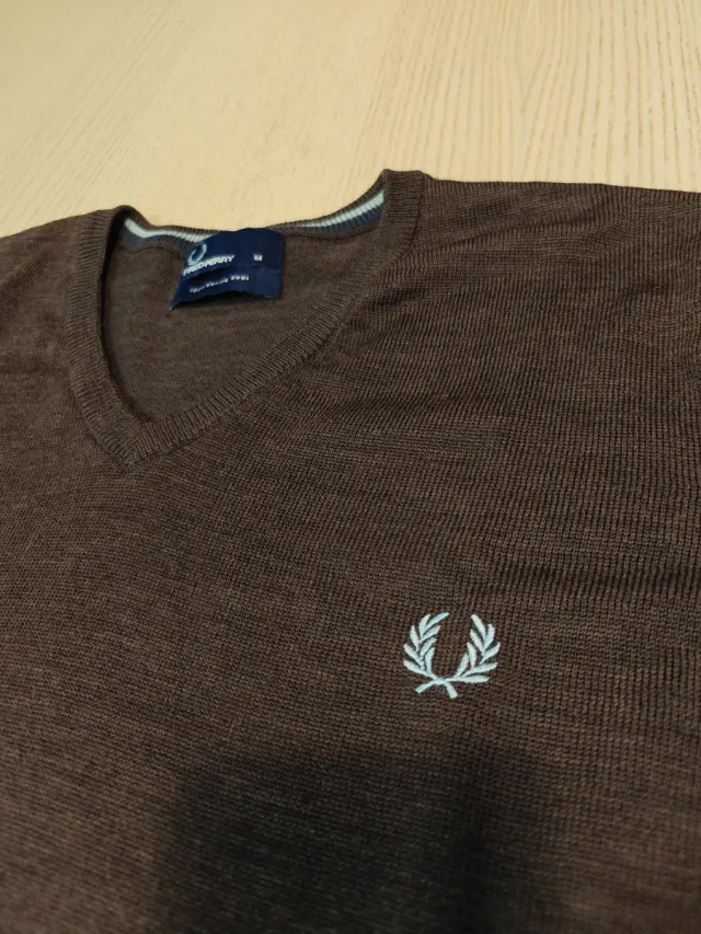 Jersey Fred Perry cuello pico - Talla M