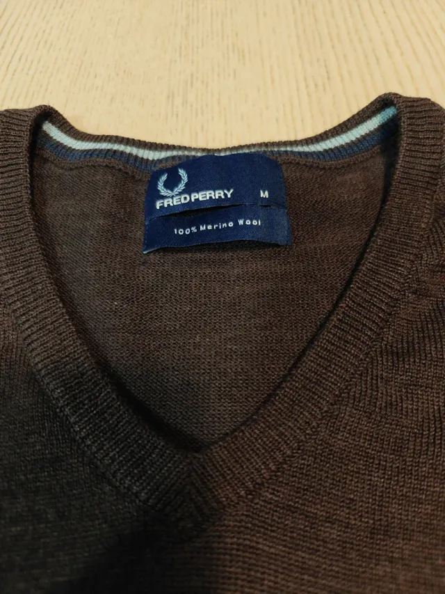 Jersey Fred Perry cuello pico - Talla M