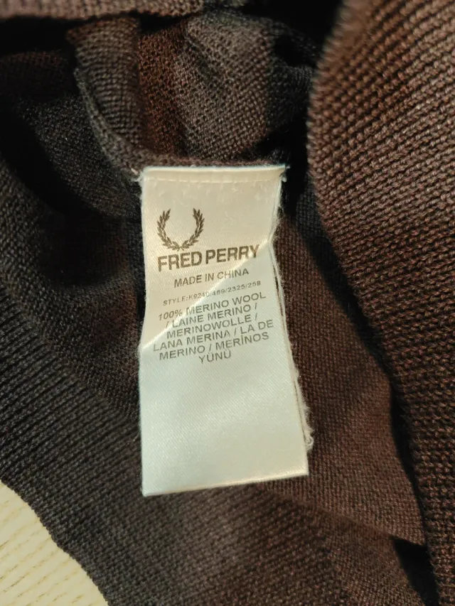 Jersey Fred Perry cuello pico - Talla M