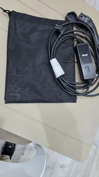 Cavo ricarica Jeep elettrica giallo