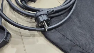 Cavo ricarica Jeep elettrica giallo