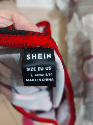 Vestito corto a quadri rosso e nero