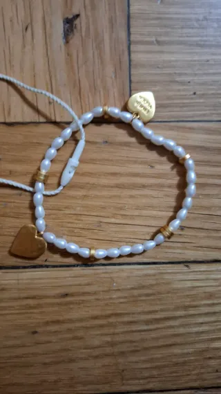 Pulsera Bimba y Lola perlas y corazones dorados
