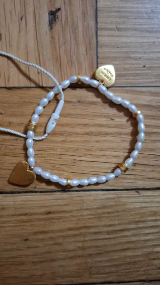 Pulsera Bimba y Lola perlas y corazones dorados